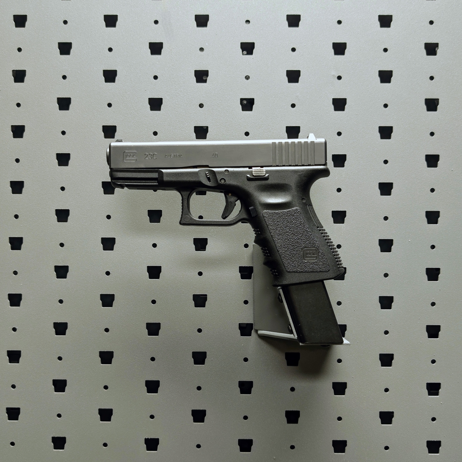 Magwell Hanger - Horizontal 9mm Left Magwell, Horizontal, 9mm, left