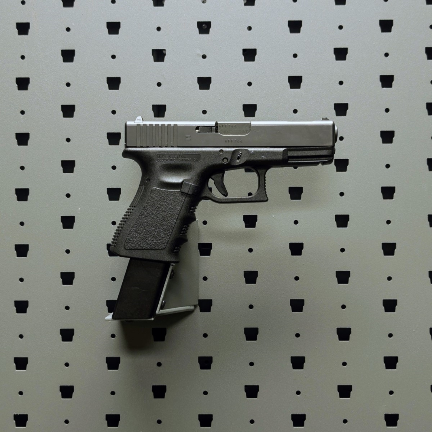 Magwell Hanger - Horizontal 9mm Right Magwell, Horizontal, 9mm, Right, 40, caliber, Glock